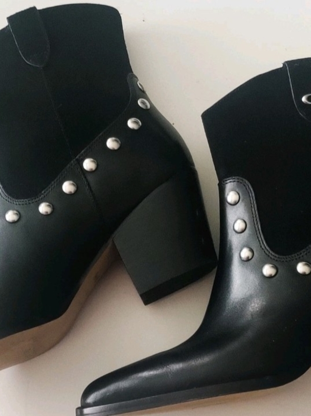 Coach Women’s Boots Black Leather & Silver Studs Side Logo Size 6.5 B